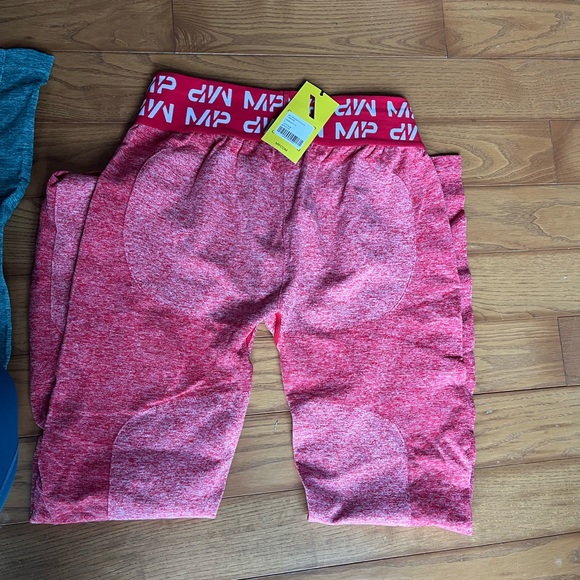 MyProtein Women’s Curve leggings - Red - Picture 3 of 4